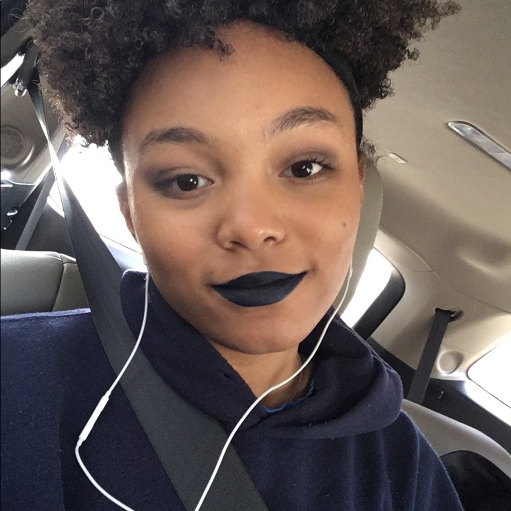 Meet your Posher, Nyah
